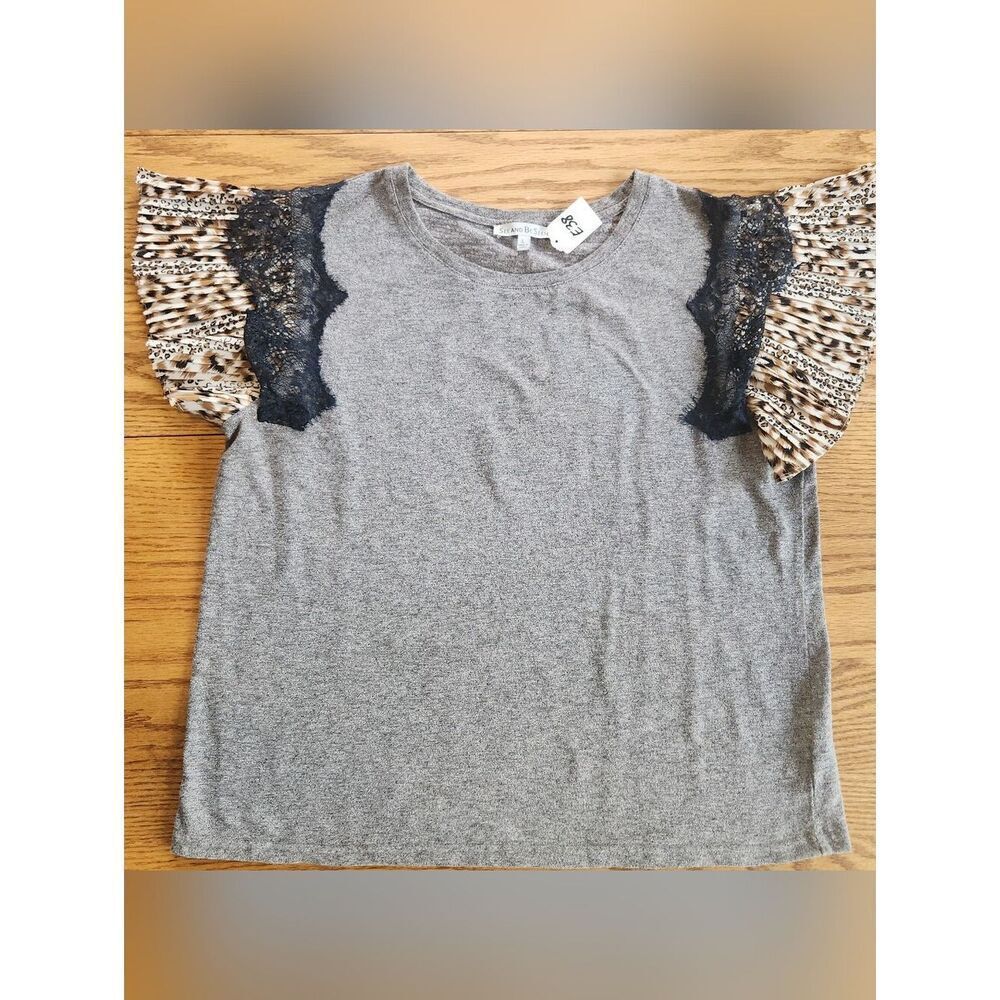 E38 See And Be Seen Gray women's top Lace-Trimmed & animal print ruffle sleeve